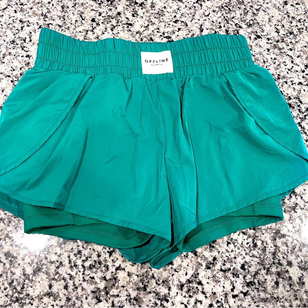 Aerie offline active shorts with built- in shorts underneath! Size Medium